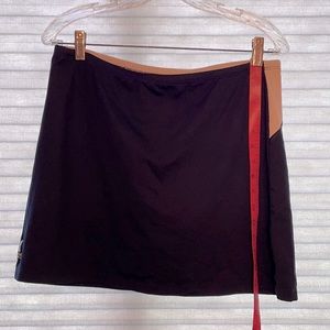 Adidas women’s sport skirt, Lg, navy/white